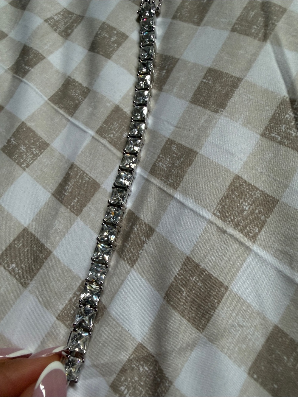 Tennis bracelet